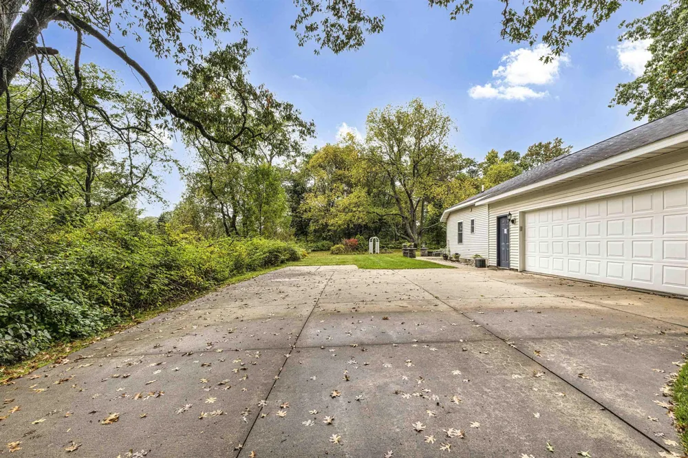 3396 Lansing Road Roscommon Village, MI 48653