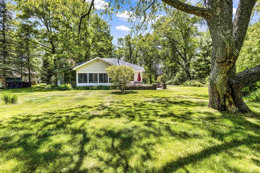 3396 Lansing Road Roscommon Village, MI 48653