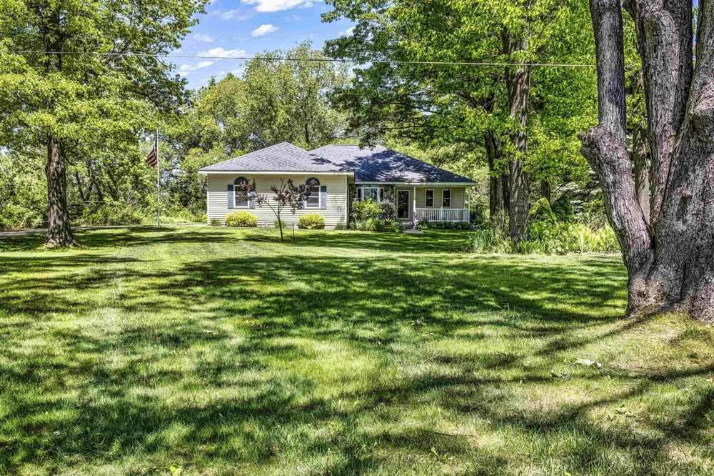 3396 Lansing Road Roscommon Village, MI 48653