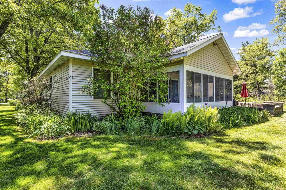 3396 Lansing Road Roscommon Village, MI 48653