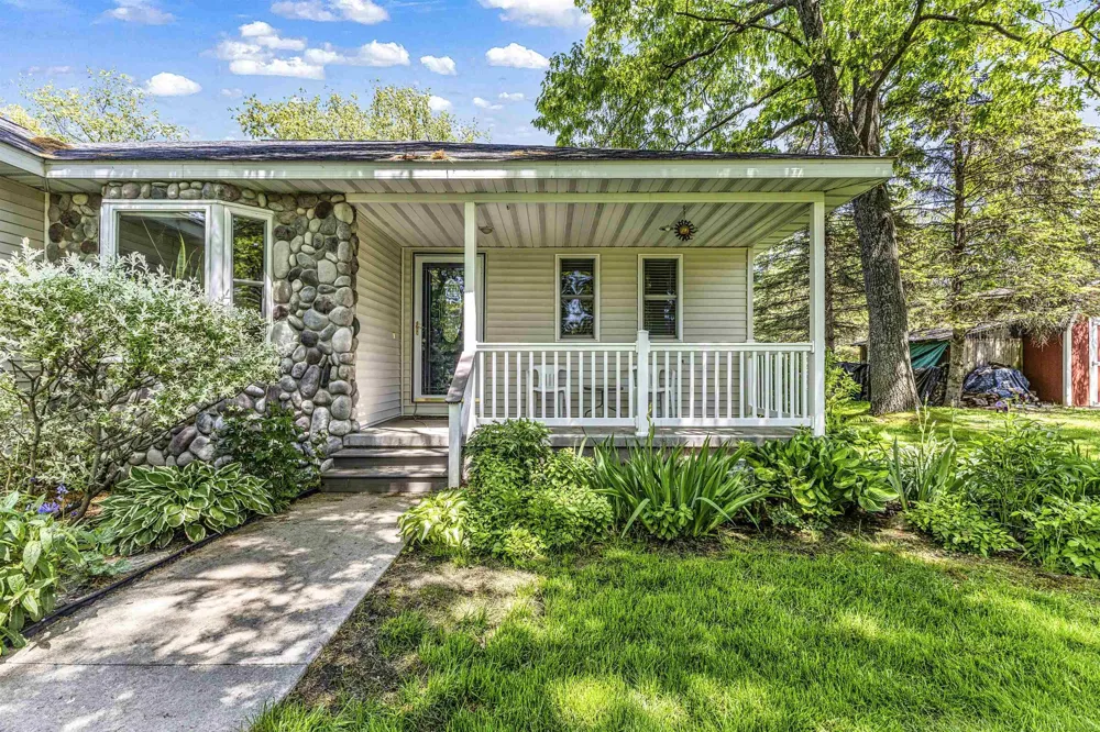 3396 Lansing Road Roscommon Village, MI 48653