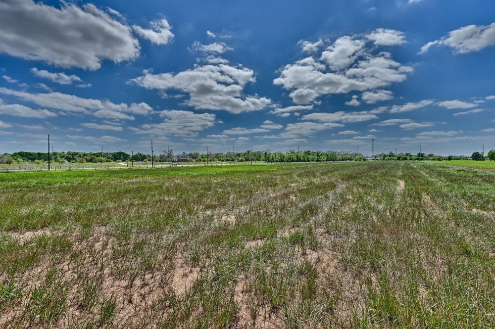 Bartlett Road Sealy, TX 77474