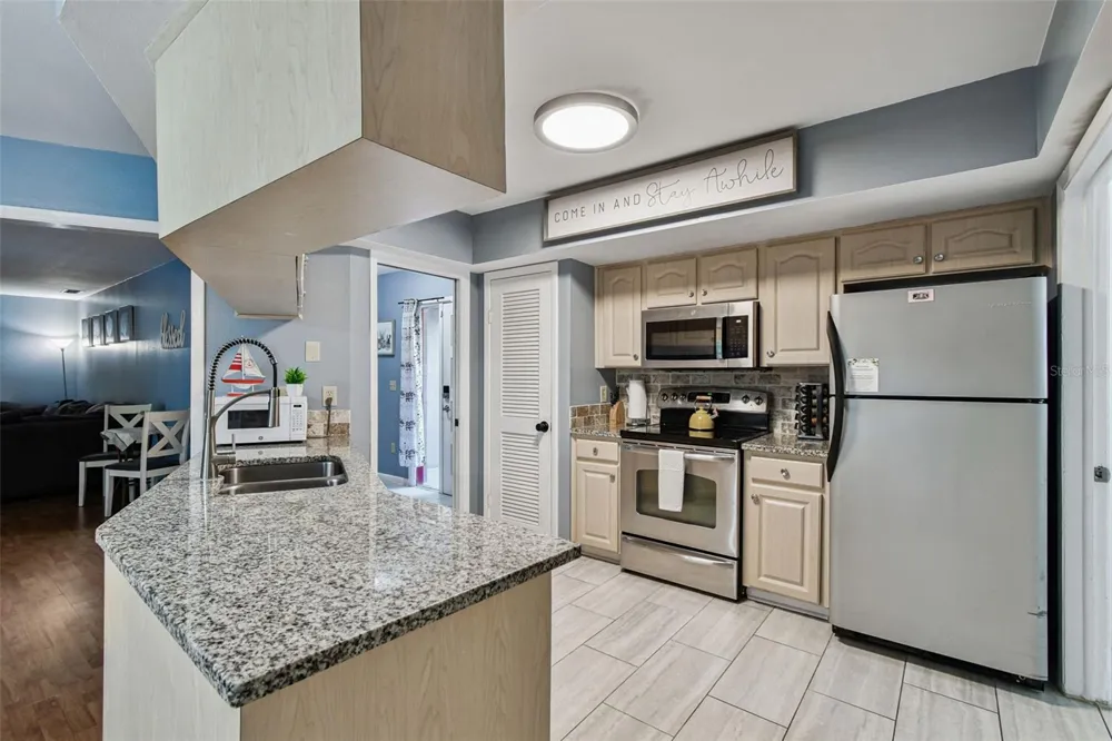 5005 PURITAN ROAD Tampa, FL 33617