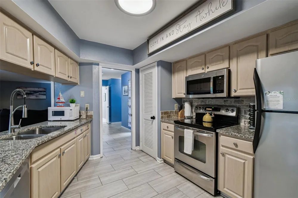 5005 PURITAN ROAD Tampa, FL 33617
