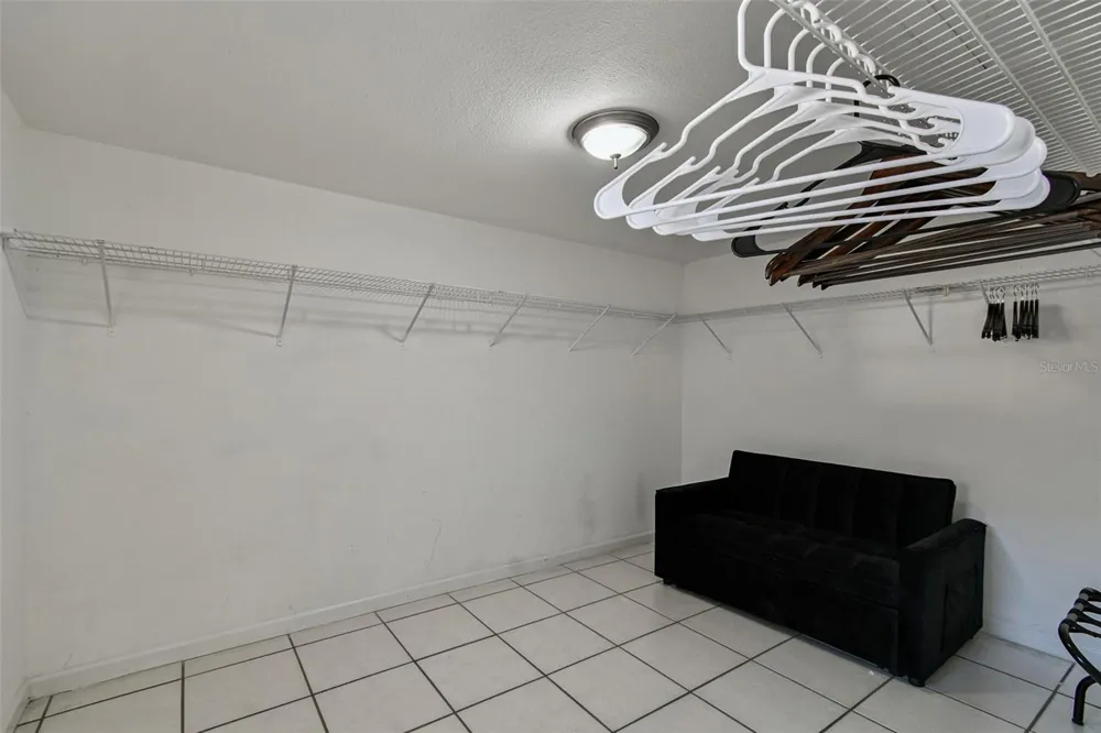 5005 PURITAN ROAD Tampa, FL 33617