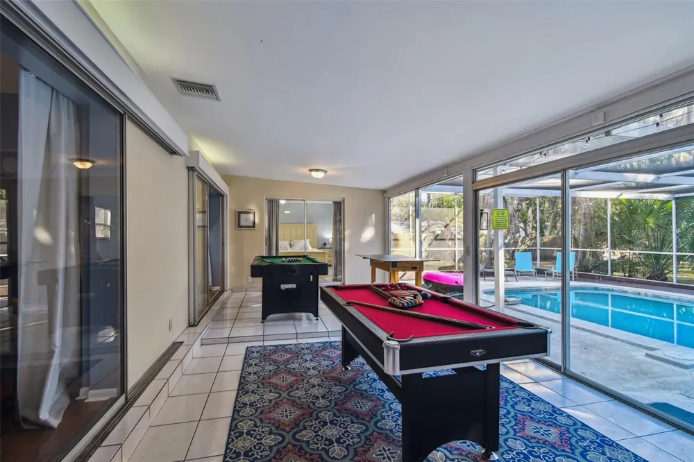 5005 PURITAN ROAD Tampa, FL 33617