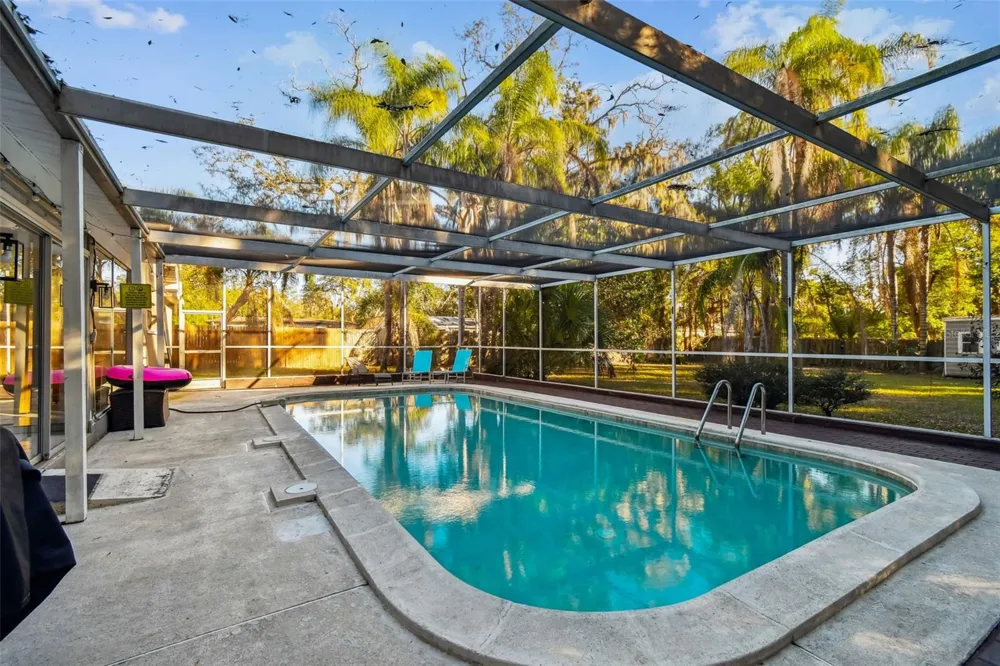 5005 PURITAN ROAD Tampa, FL 33617