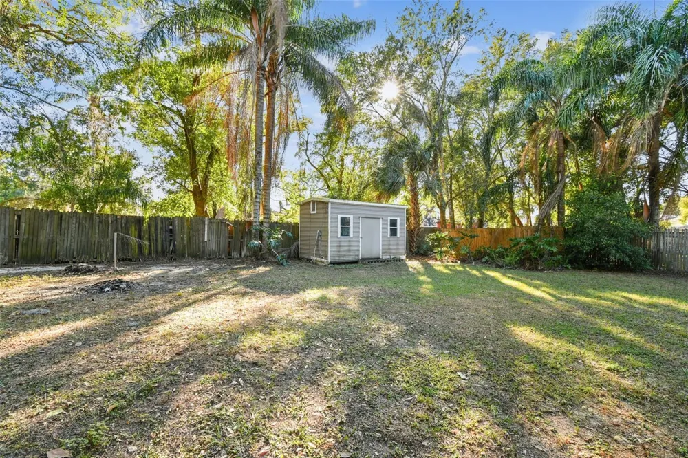 5005 PURITAN ROAD Tampa, FL 33617