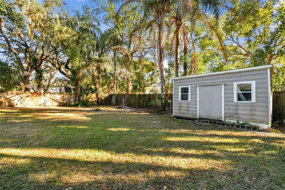 5005 PURITAN ROAD Tampa, FL 33617