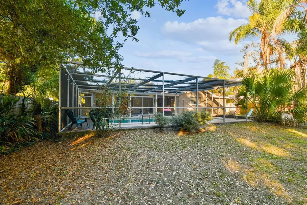 5005 PURITAN ROAD Tampa, FL 33617