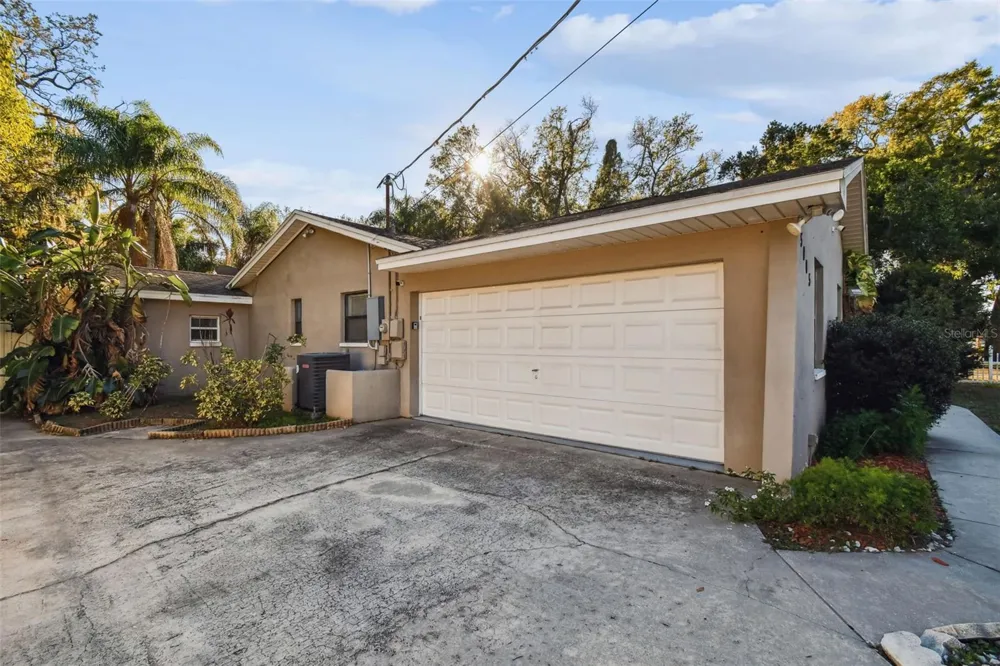 5005 PURITAN ROAD Tampa, FL 33617