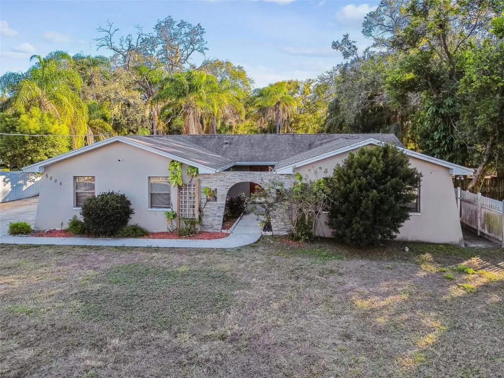 5005 PURITAN ROAD Tampa, FL 33617