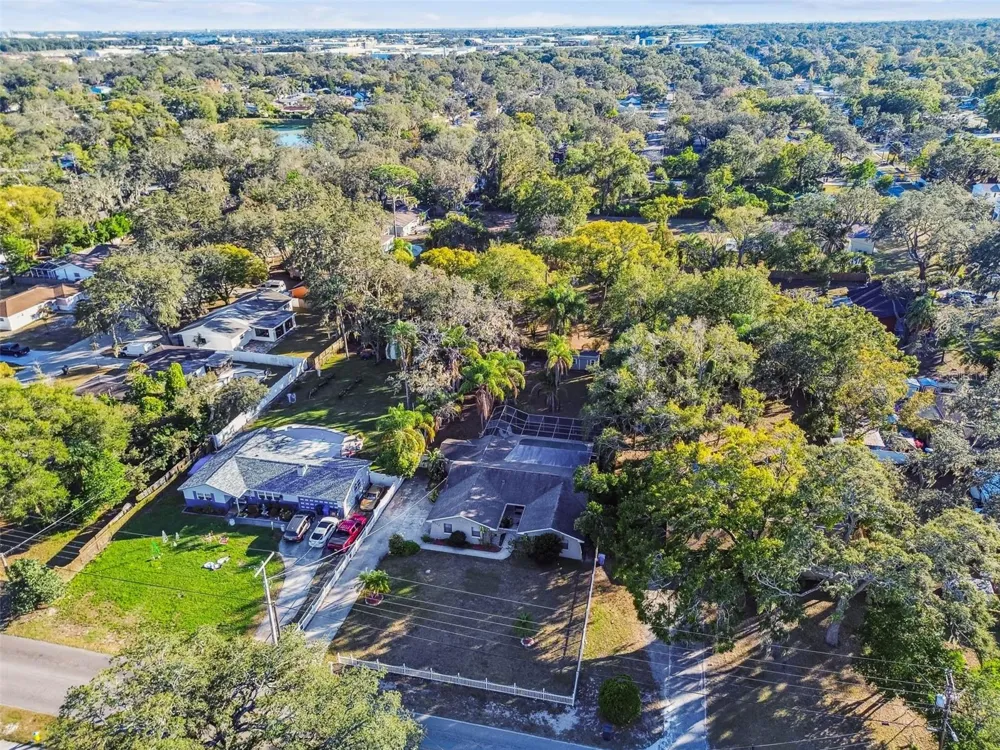 5005 PURITAN ROAD Tampa, FL 33617