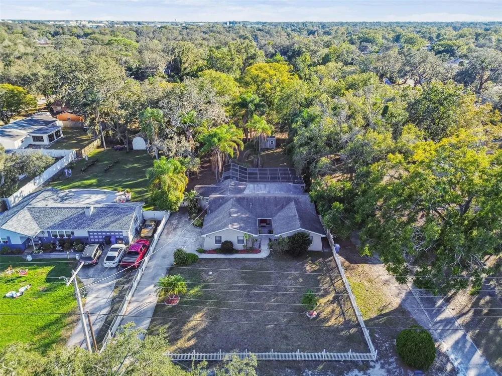 5005 PURITAN ROAD Tampa, FL 33617