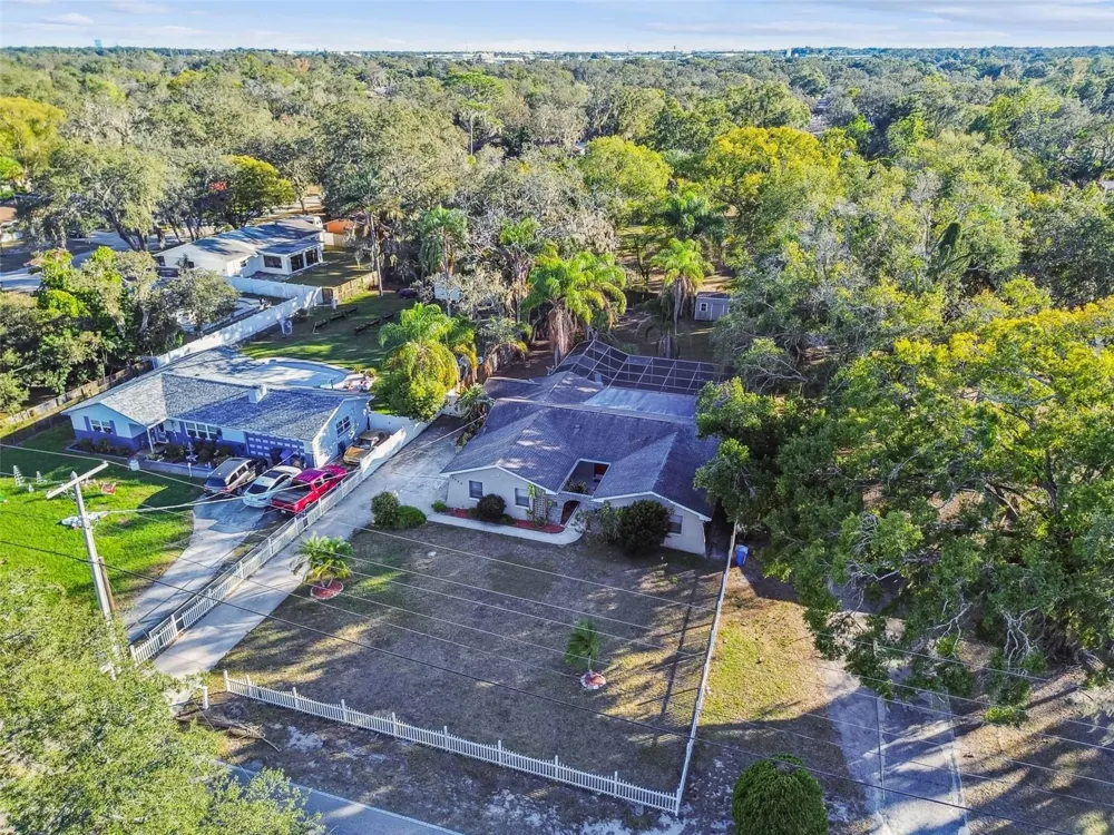 5005 PURITAN ROAD Tampa, FL 33617