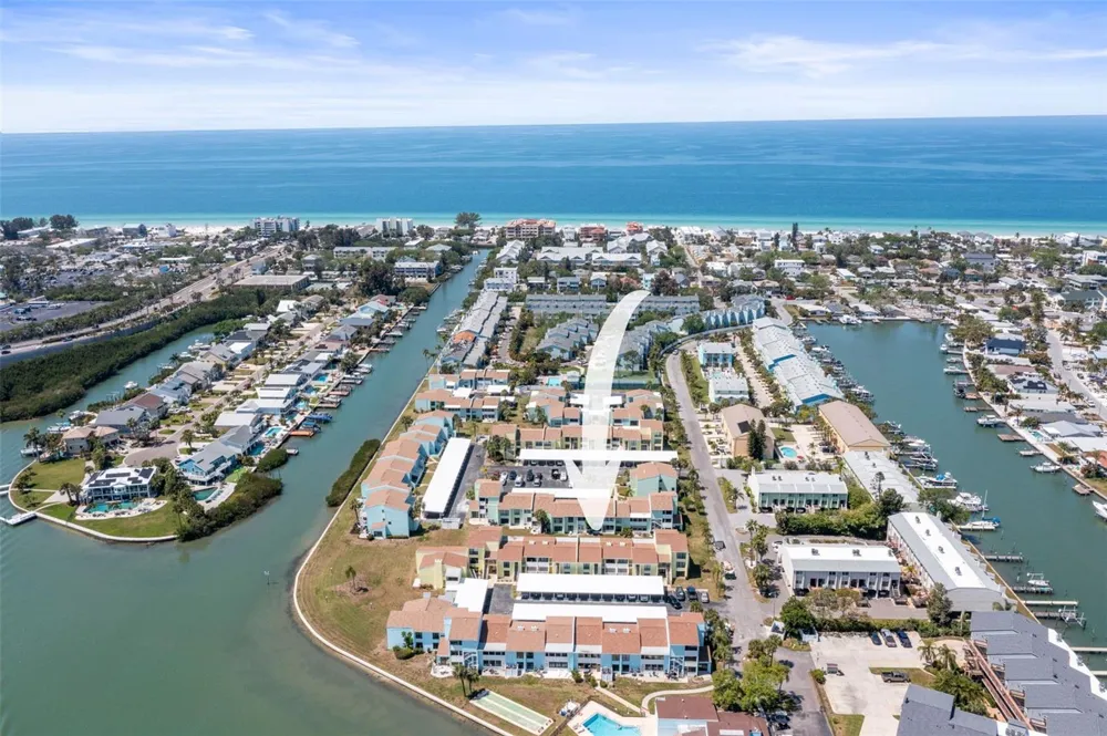 1 WINDRUSH BOULEVARD #24 Indian Rocks Beach, FL 33785