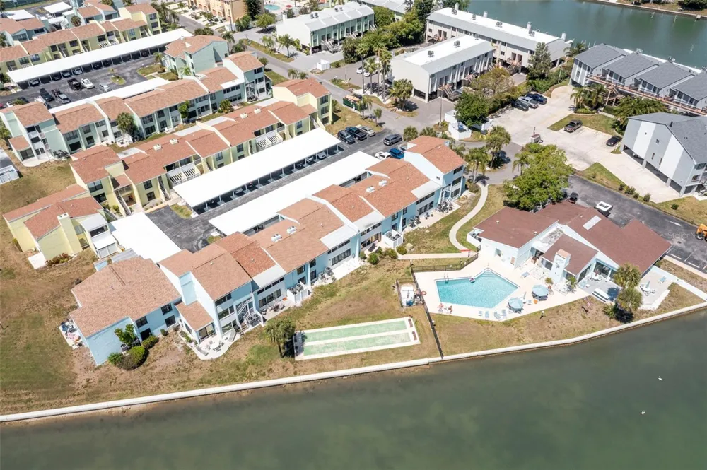 1 WINDRUSH BOULEVARD #24 Indian Rocks Beach, FL 33785