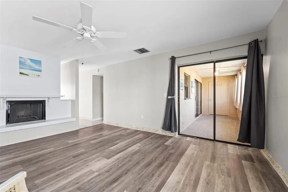 1 WINDRUSH BOULEVARD #24 Indian Rocks Beach, FL 33785