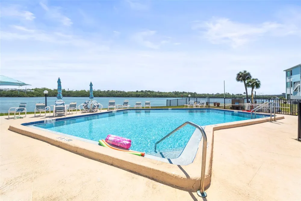 1 WINDRUSH BOULEVARD #24 Indian Rocks Beach, FL 33785