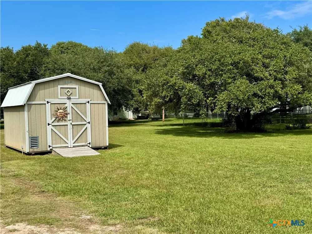 1535 Bayview Drive Palacios, TX 77465