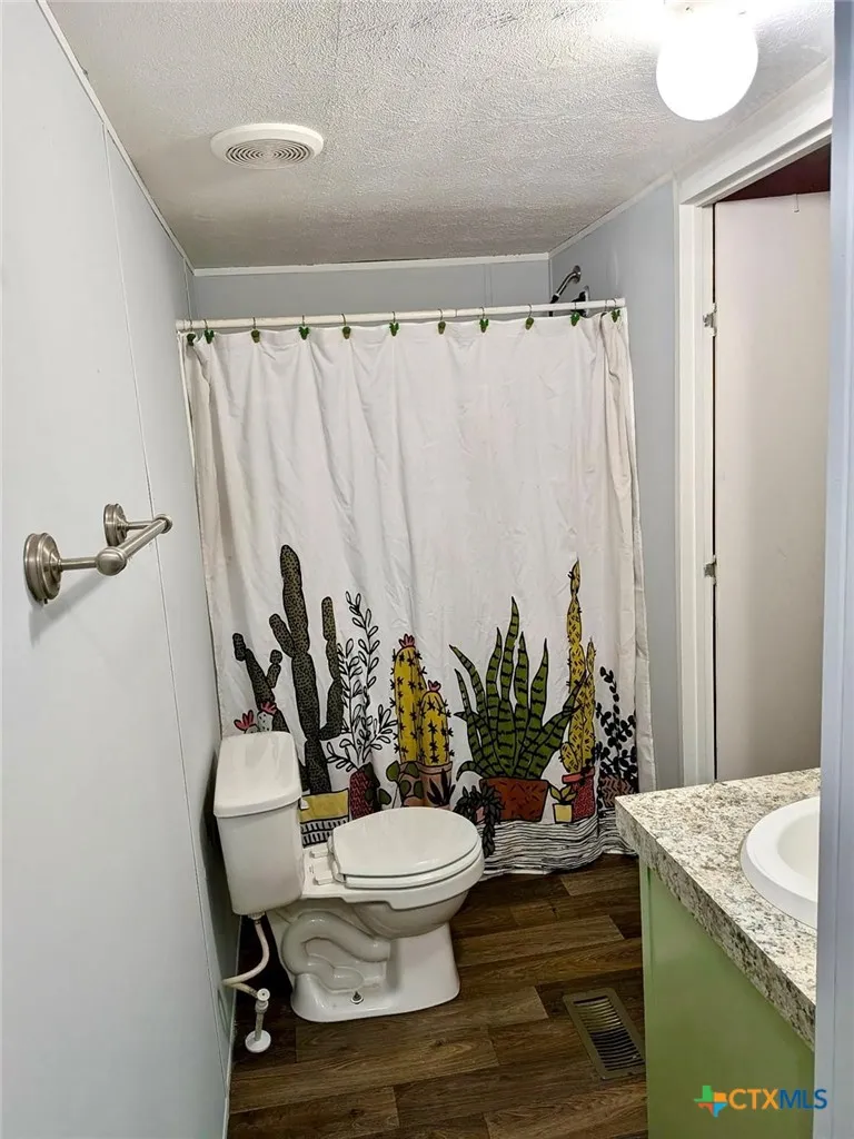 1535 Bayview Drive Palacios, TX 77465