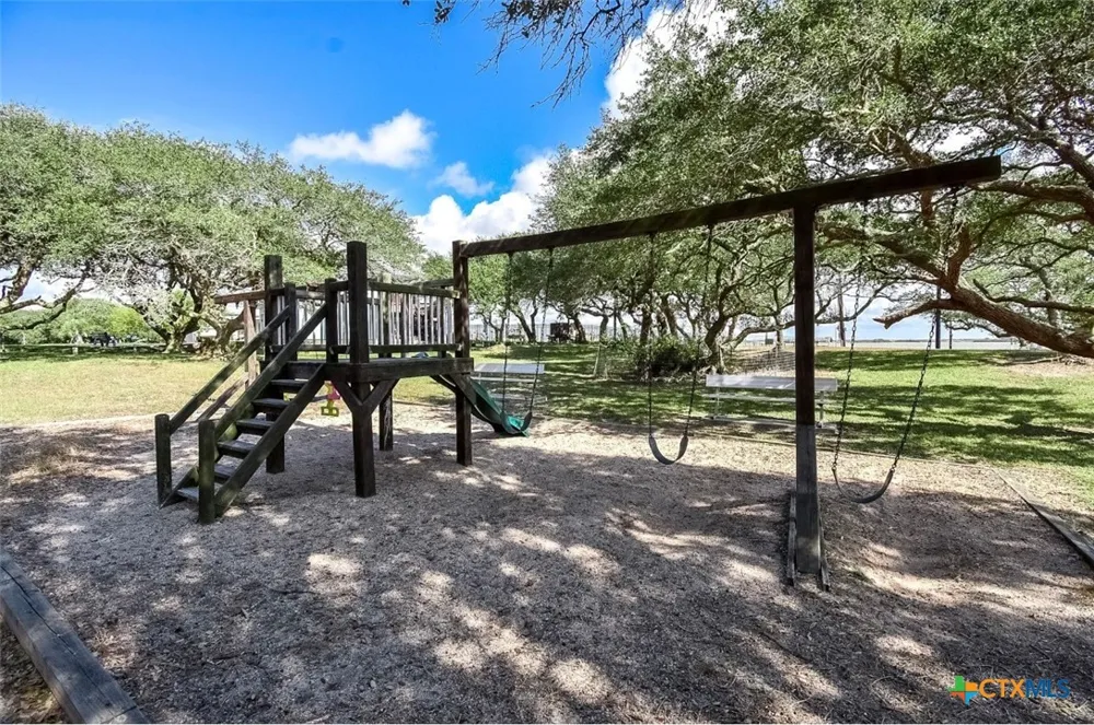 1535 Bayview Drive Palacios, TX 77465
