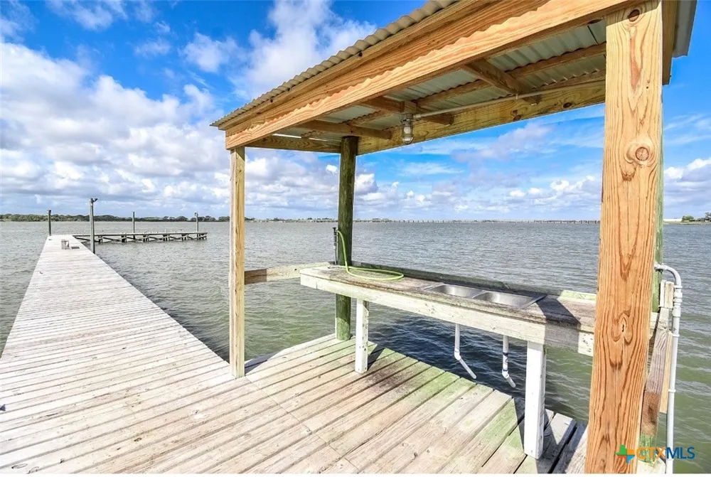 1535 Bayview Drive Palacios, TX 77465