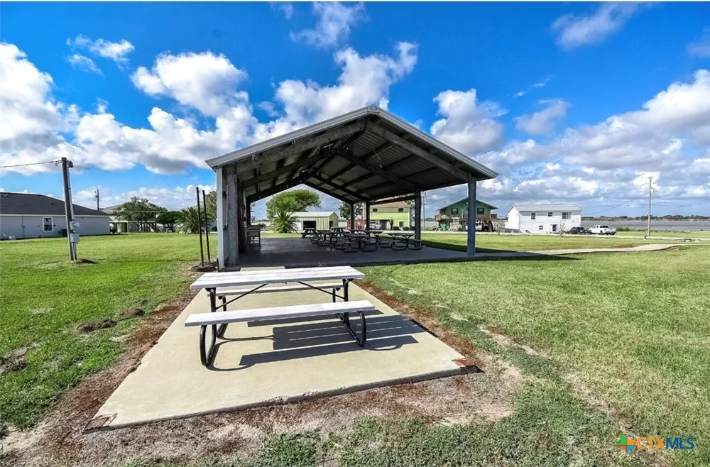 1535 Bayview Drive Palacios, TX 77465