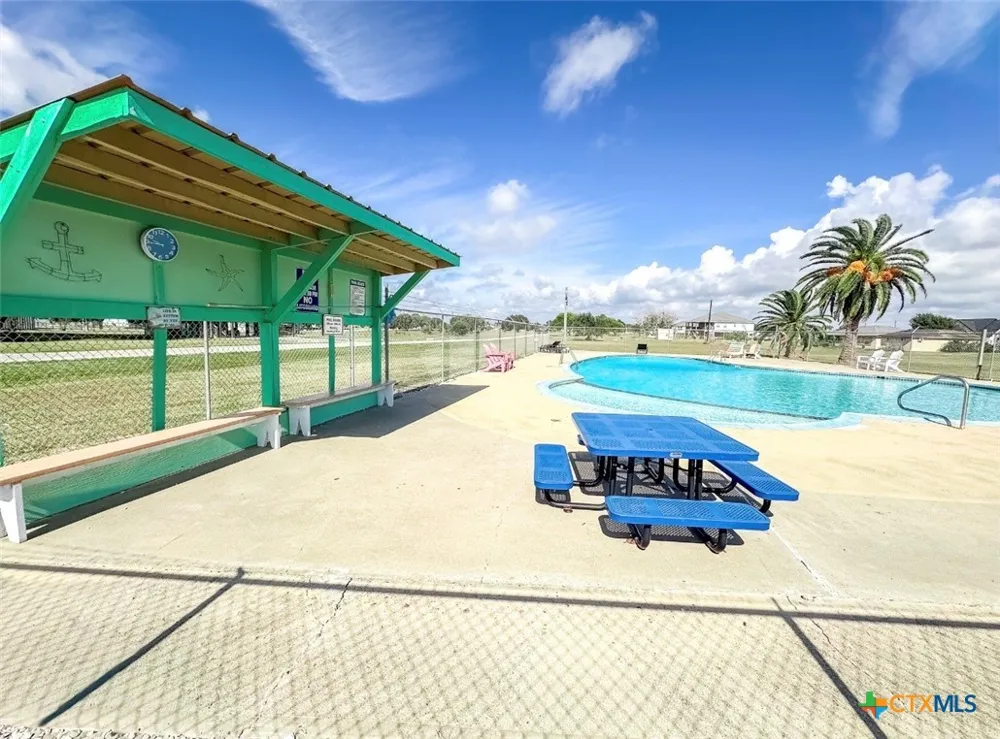 1535 Bayview Drive Palacios, TX 77465