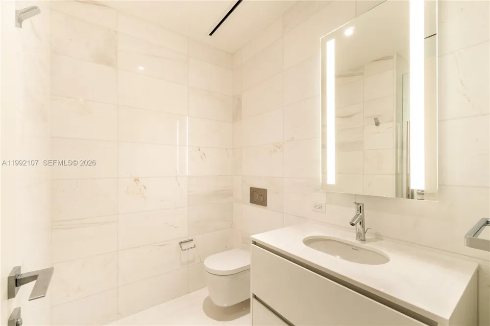 300 Biscayne Boulevard Way #2103C Miami, FL 33131
