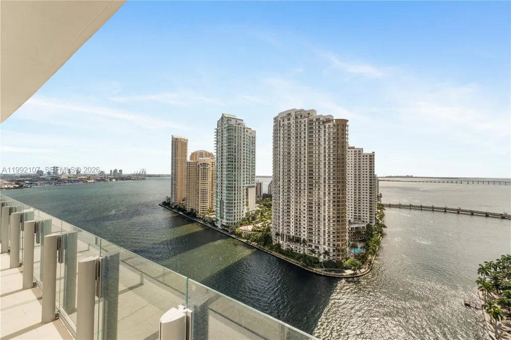 300 Biscayne Boulevard Way #2103C Miami, FL 33131