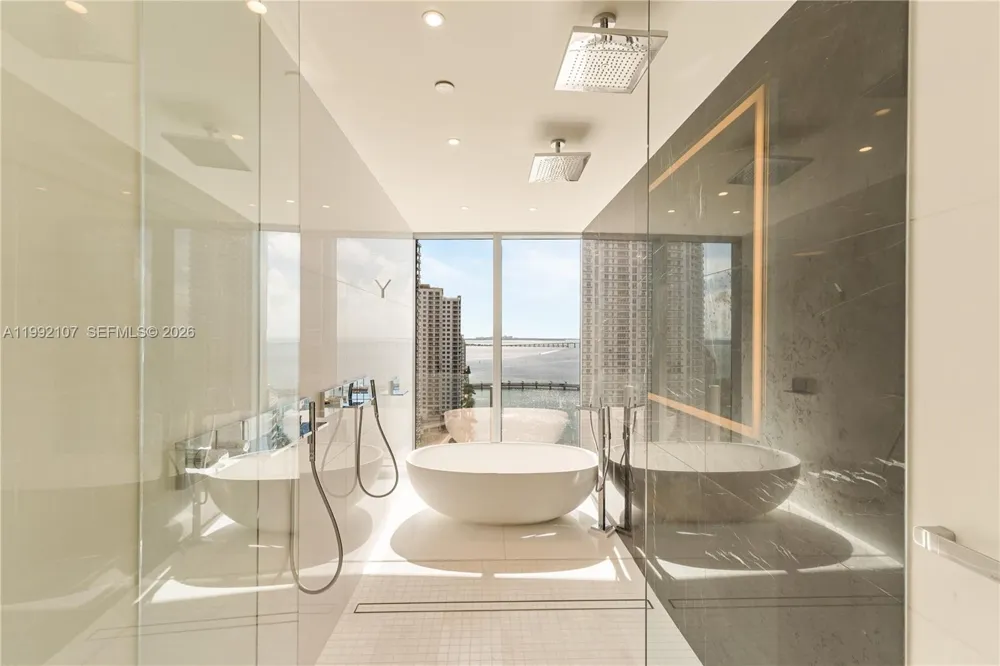 300 Biscayne Boulevard Way #2103C Miami, FL 33131