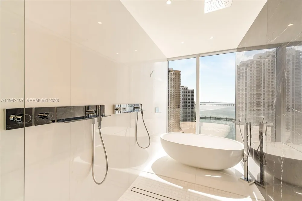 300 Biscayne Boulevard Way #2103C Miami, FL 33131