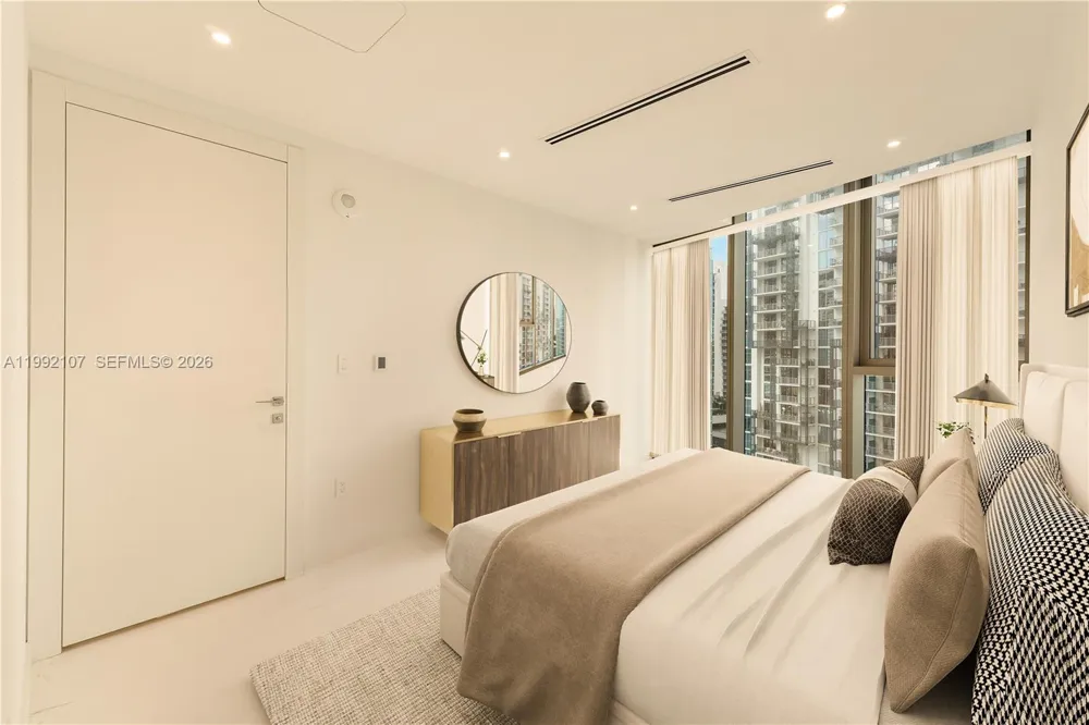 300 Biscayne Boulevard Way #2103C Miami, FL 33131