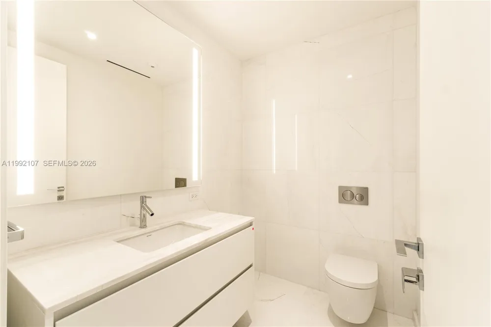 300 Biscayne Boulevard Way #2103C Miami, FL 33131