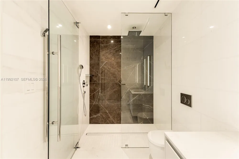 300 Biscayne Boulevard Way #2103C Miami, FL 33131