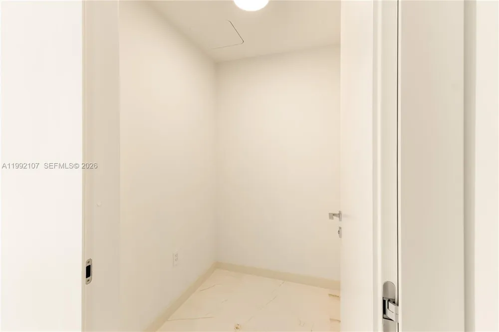 300 Biscayne Boulevard Way #2103C Miami, FL 33131