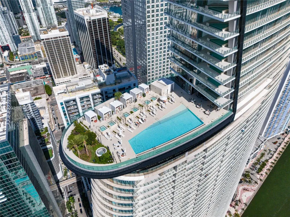 300 Biscayne Boulevard Way #2103C Miami, FL 33131