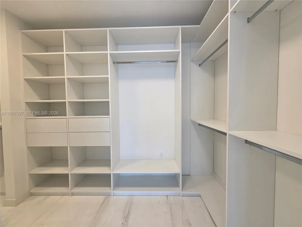 300 Biscayne Boulevard Way #2103C Miami, FL 33131