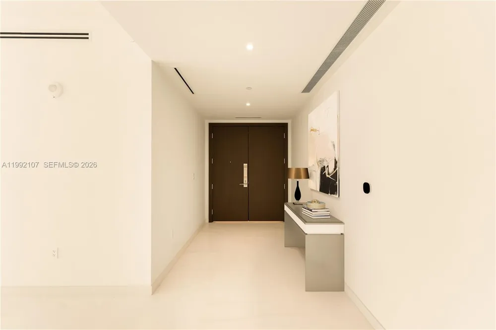 300 Biscayne Boulevard Way #2103C Miami, FL 33131