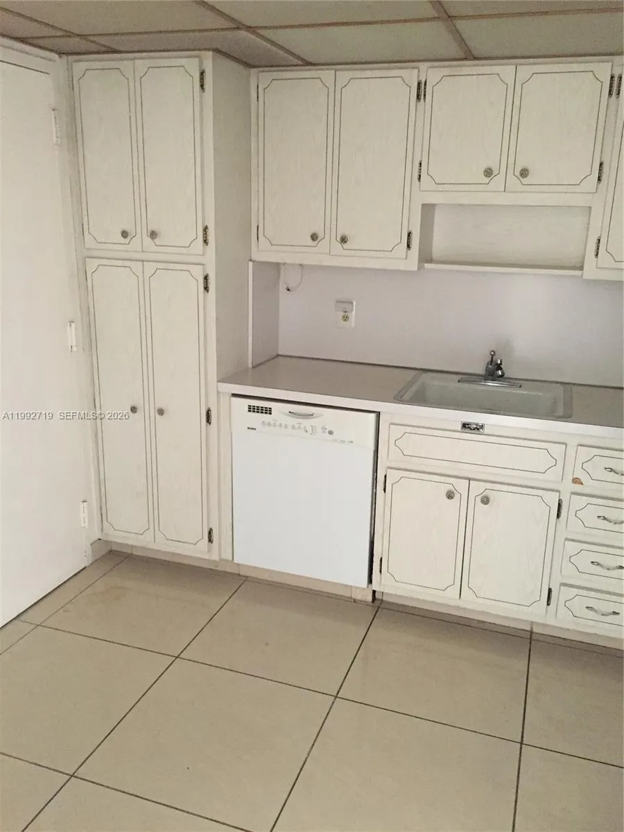 1985 S Ocean Dr #12J Hallandale Beach, FL 33009