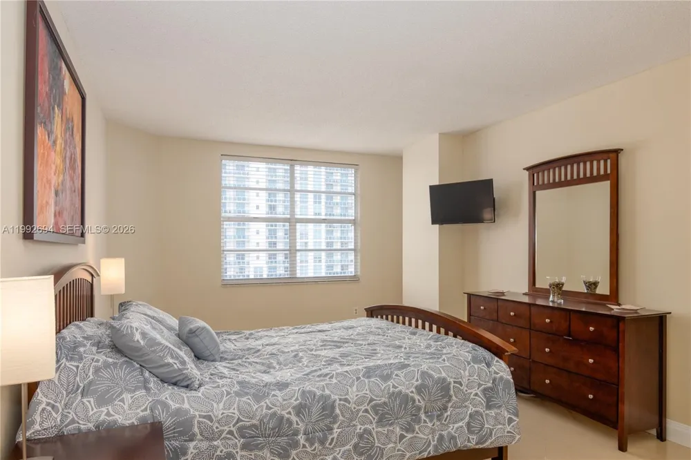1965 S Ocean Dr #9F Hallandale Beach, FL 33009