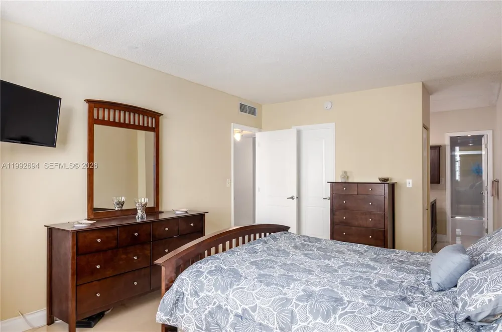 1965 S Ocean Dr #9F Hallandale Beach, FL 33009