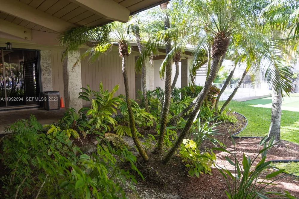 1965 S Ocean Dr #9F Hallandale Beach, FL 33009