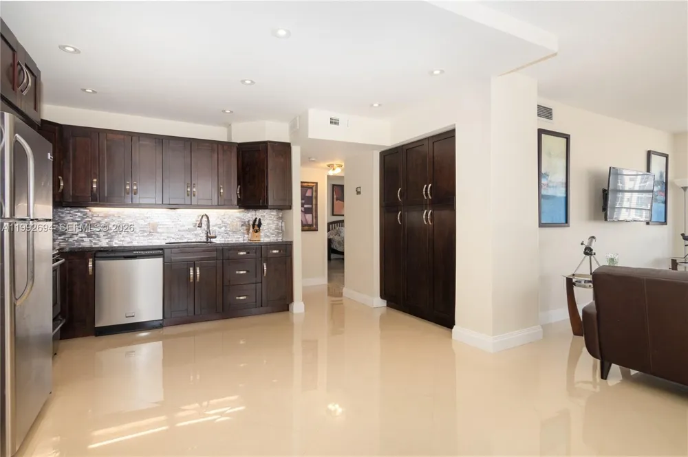1965 S Ocean Dr #9F Hallandale Beach, FL 33009