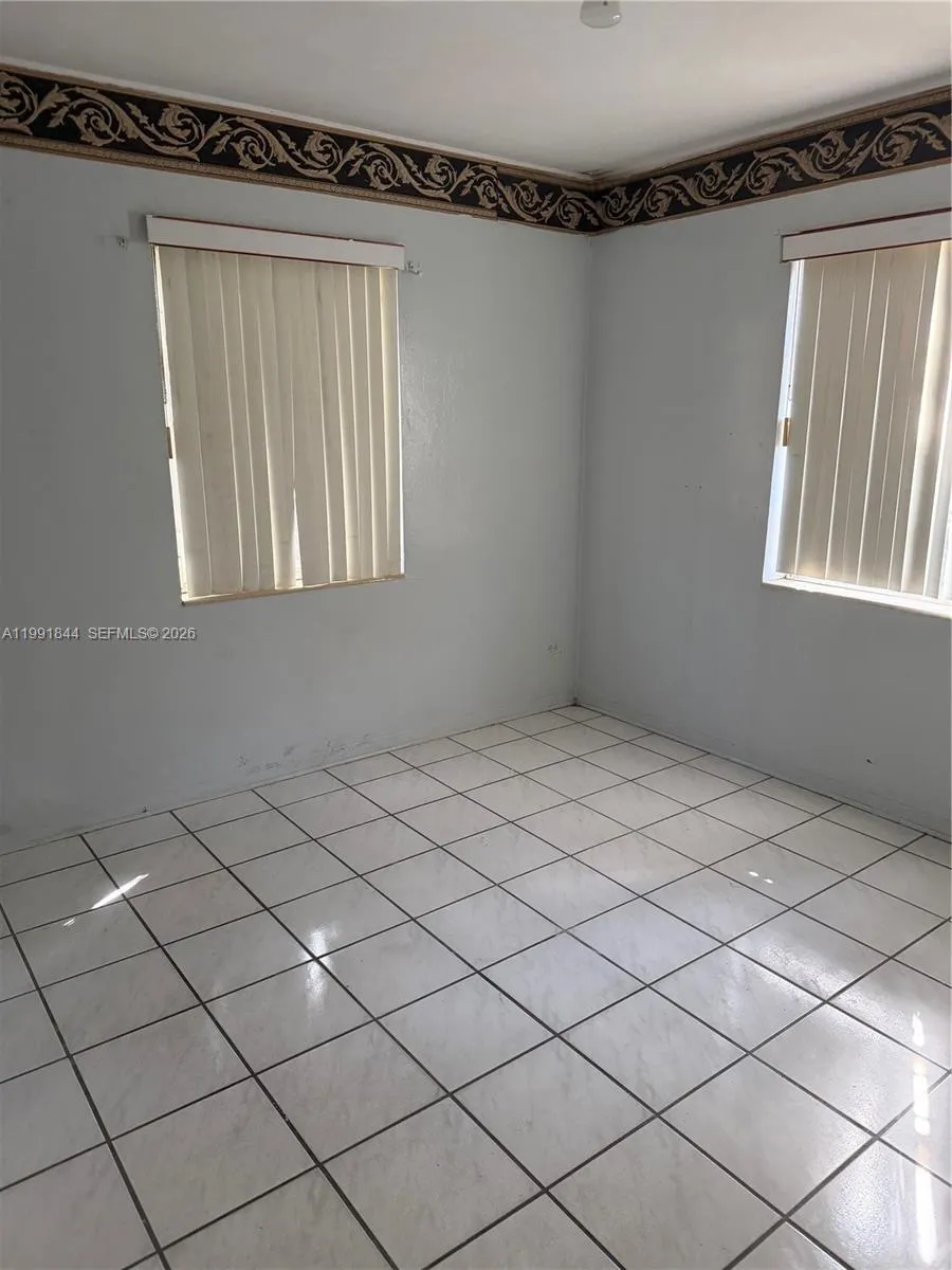 60 NW 128th St North Miami, FL 33168