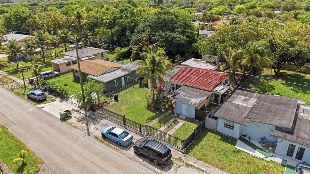 60 NW 128th St North Miami, FL 33168