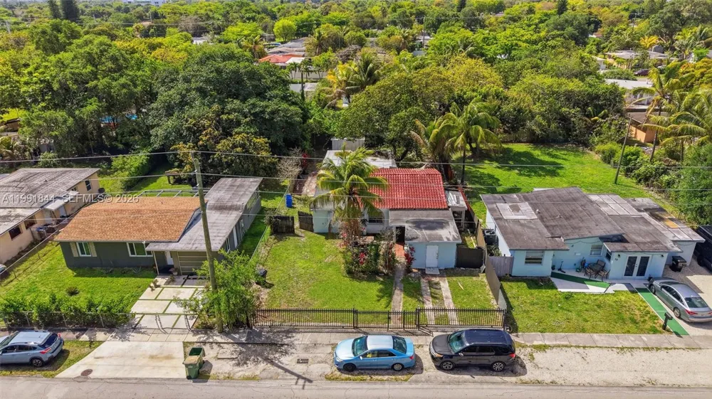 60 NW 128th St North Miami, FL 33168