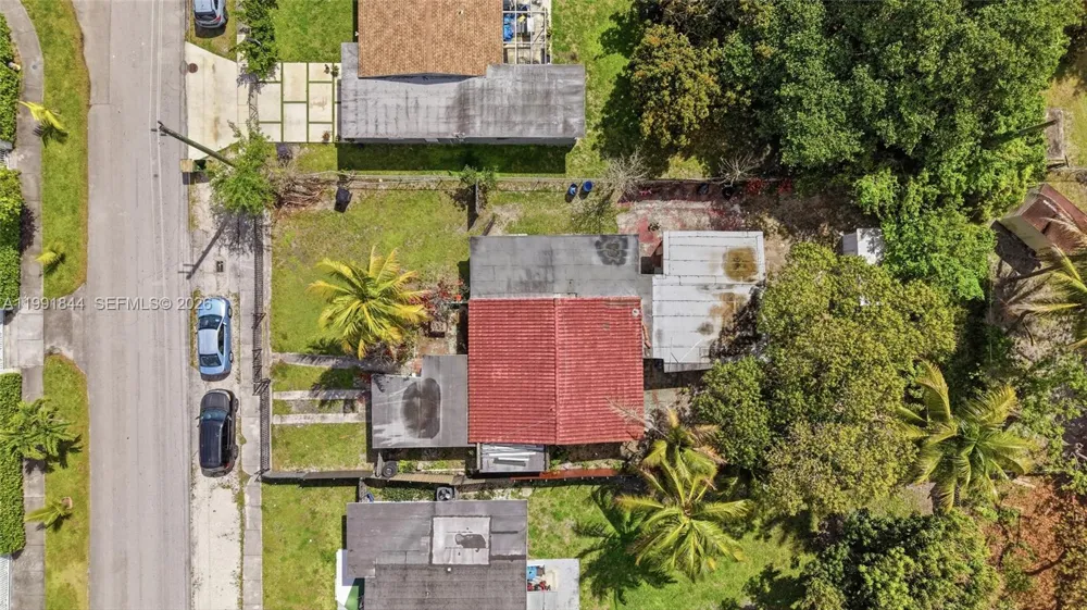 60 NW 128th St North Miami, FL 33168