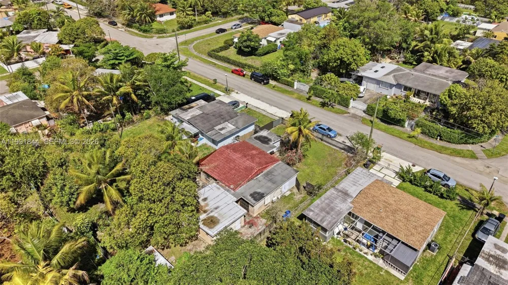 60 NW 128th St North Miami, FL 33168